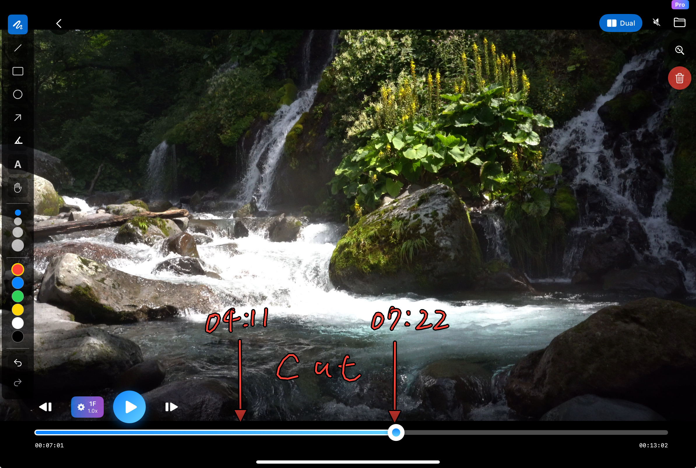 Motion Markerで2つの動画を並べてスポーツのフォームを比較分析している画面